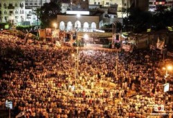 فيديو : تراويح ليلة أول يوم رمضان من ميدان رابعة العدوية 1434 - 2013