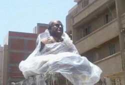 مجهولون يحطمون تمثال الطرطور بالمنوفية