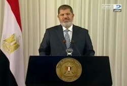 فيديو .. الرئيس مرسي هنأ الأمة برمضان وحتى الصهاينة والأمريكان  .. والخائن لا يشغله الأمر