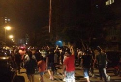 بالصور.. مسحراتي الثورة يوقظ النائمين بمدينة نصر