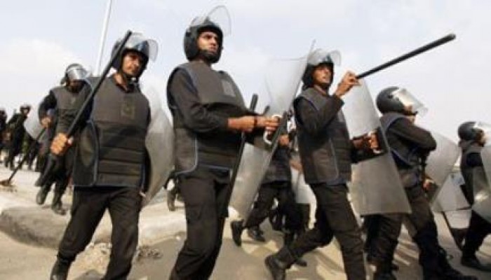 كلاب العسكر يعتقلون 3 من ثوار السويس