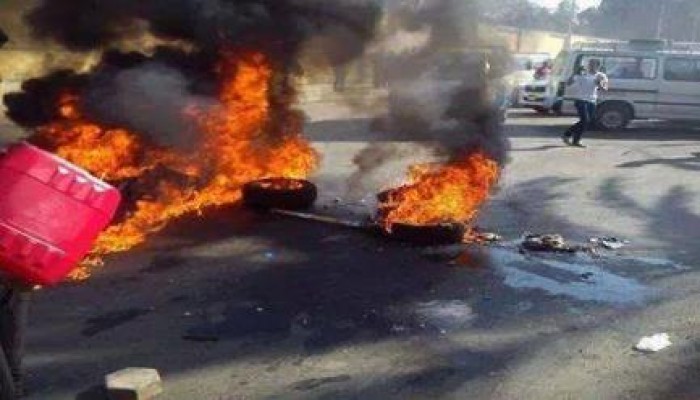 أهالى مدينة نصر يقطعون الطريق للمطالبة بالإفراج عن الفتيات المعتقلات