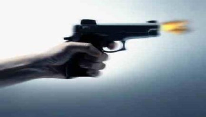 ضابط جيش " يهرج " مع ضابط شرطة " فيقتلا" شاباً " بالرصاص"  في البحيرة !