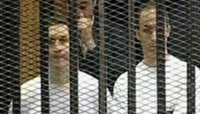 وداع يا ثورة :  إخلاء سبيل علاء وجمال مبارك  فى جميع القضايا المتهمين فيها