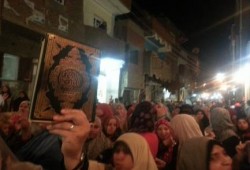 بني سويف: رغم الحصار.. أهالي قرية الميمون تخرج عن بكرة أبيها تنديداً بقمع الداخلية (صور)