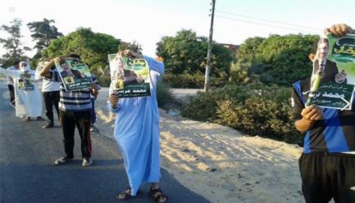 سلسلة بشرية فى ذكري مجزرة الحرس الجمهورى بالإسماعيلية