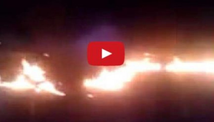 بالفيديو : متظاهرون يقطعون الطريق الدائرى عند منطقة الطالبية هرم