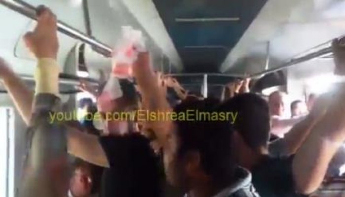 إبداع الاحتجاج .. شاهد مظاهرة ضد الغلاء في القطار