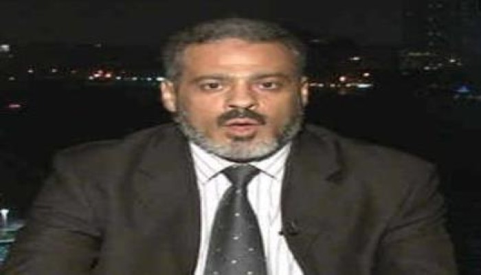 خبير اقتصادي: "السيسي" يطحن الفقراء لصالح الأغنياء