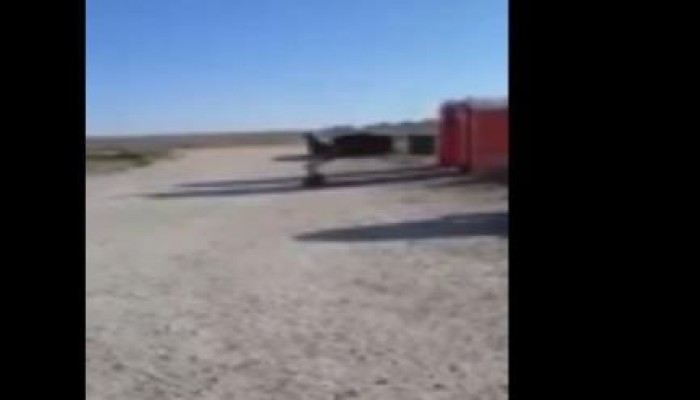 بالفيديو  جندي صهيوني لحظة انطلاق صافرة الإنذار يخرج عريانا من الحمام