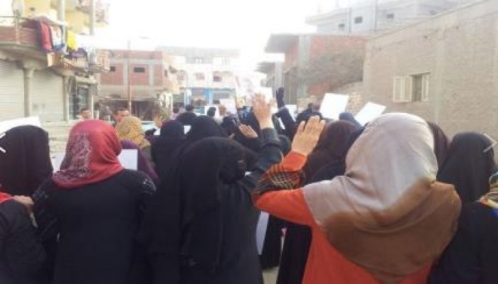 ثوار الإسماعيلية يهتفون:يا قسامى يا حبيب اضرب دمر تل أبيب