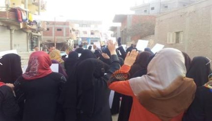 ثوار الإسماعيلية يهتفون:يا قسامى يا حبيب اضرب دمر تل أبيب