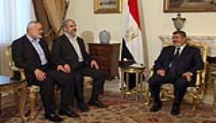 أيمن عبد الغني: شتان بين السيسي ومرسي .. شتان بين الخائن والمؤتمن