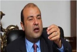 وزير التموين الانقلابي يتعرض لهجوم حاد  من المواطنين بالاسكندرية