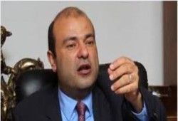 وزير التموين الانقلابي يتعرض لهجوم حاد  من المواطنين بالاسكندرية