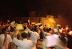 البحيرة: مسيرة ليلية حاشدة لأهالي أدكو دعمًا لعودة الشرعية والاستقرار