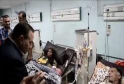 محافظ الإسماعيلية الانقلابي تعليقا علي راتب مواطن :أنا معاك مايجيبوش عيش حاف بس اعملك ايه!