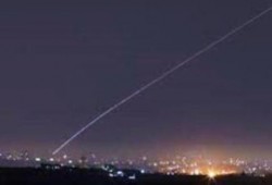 171 شهيدا بغزة والمقاومة الفلسطينية تواصل هجماتها الصاروخية