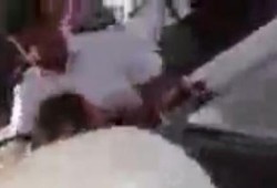بالفيديو :لواء شرطة يسب المواطنيين في الشارع ويعتدي على مصور الفيديو
