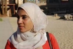 سلطات الانقلاب في مصر تعتقل ناشطة مصرية و تصادر أدوية لدعم غزة!
