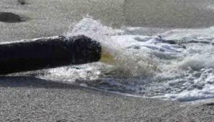 نحس السيسي يعشش في ربوع مصر .. انقطاع المياه 20 ساعة بإدفو بسبب انفجار خط مياه الشرب