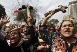 أول مظاهرة للأقباط ضد السيسي بعد غرق 14 قبطي بالبحر الأحمر ورفض الجيش إرسال طائرات إنقاذ