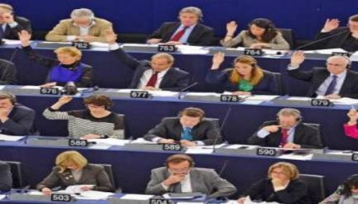 فيديو.. عضو بالبرلمان الأوروبى يهاجم الانقلاب فى مصر