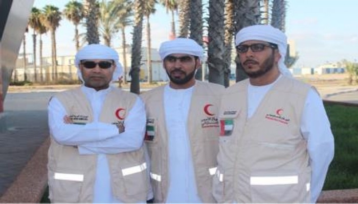 نشطاء يتداولون صور تثبت تورط وفد الهلال الأحمر الإماراتي بالتجسس في غزة