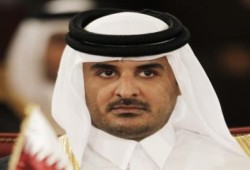 أمير قطر يدعو إلى تحرك دولي سريع لوقف "جرائم حرب الكيان الصهيوني " في حق غزة