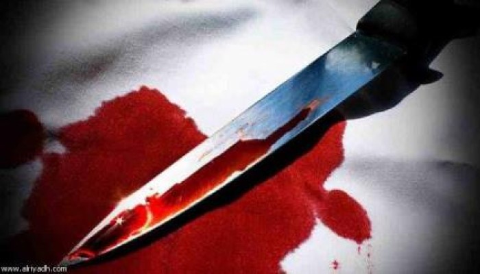إصابة معتقل سياسي بذبح بالعنق و2 آخرون بإصابات خطيرة على يد مُسجل خطر داخل مركز شرطة