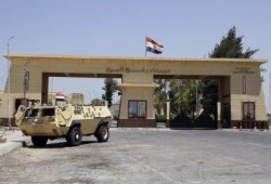 المنظمة العربية لحقوق الإنسان: نظام السيسي يرتكب جريمة حرب بغلق معبر رفح