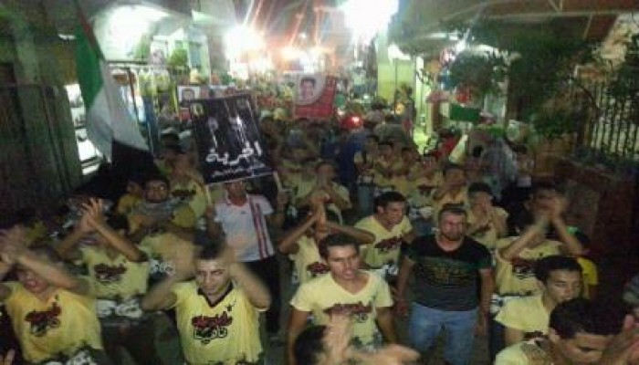 الجيزة - بالصور : مسيرة ليلية حاشدة بناهيا بمشاركة أولتراس سياسي دعماً لغزة ورفض للانقلاب