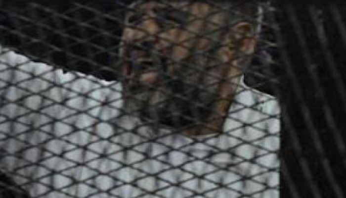 عائشة خيرت الشاطر: والدى فقد 15 كيلو من وزنه لمنع الطعام عنه