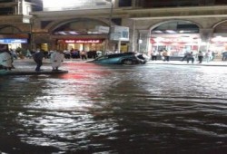 نحس السيسي: الإسكندرية تغرق في الصرف الصحي بعد انفجار شبكة المياه بسموحة (صور)