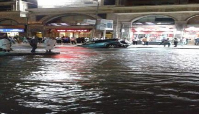 نحس السيسي: الإسكندرية تغرق في الصرف الصحي بعد انفجار شبكة المياه بسموحة (صور)