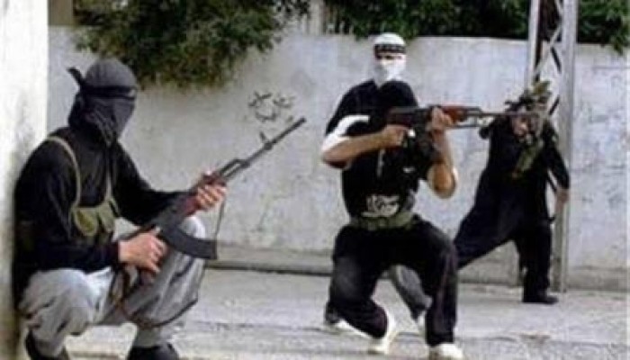 مقتل ضابطين بالشرطة والجيش على يد مسلحين بالشيخ زويد