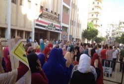 مسيرة حاشدة لرافضى الانقلاب بقلب مدينة دمياط