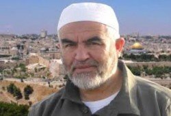 رائد صلاح: الاحتلال منع 250 ألف مسلم من الصلاة في الاقصى ليلة القدر
