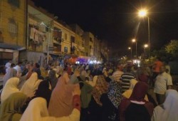 البحيرة:مظاهرة ليلية بـ"كفرالدوار" تطالب بمحاكمة قادة الانقلاب .. وداعمة لأهالي "غزة"