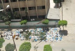 شرق الاسكندرية يغرق في مياه الصرف الصحي والقمامة