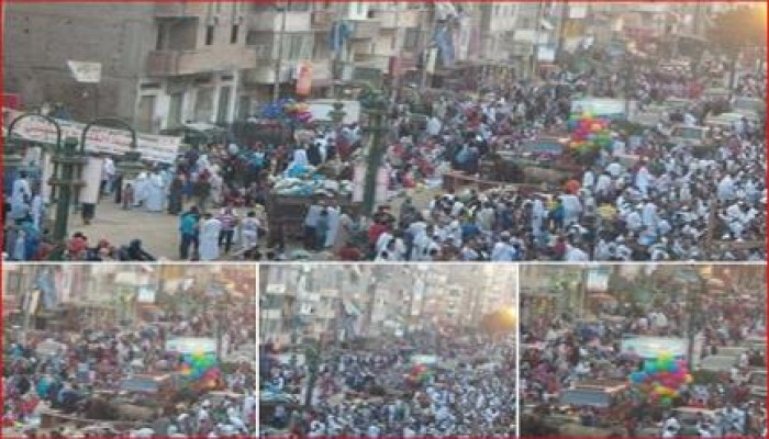 الاسكندرية: صلاة عيد الفطر بالعصافرة تزدان بشعارات رابعة (صور)