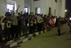 سلسله بشرية بالمنيا تحيى صمود المقاومه الفلسطينية