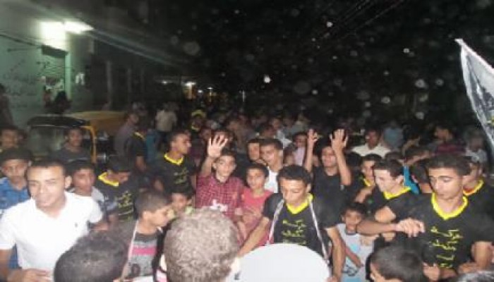 قرية العزيزية تهتف: "يا قسامي يا حبيب اضرب دمر تل أبيب"