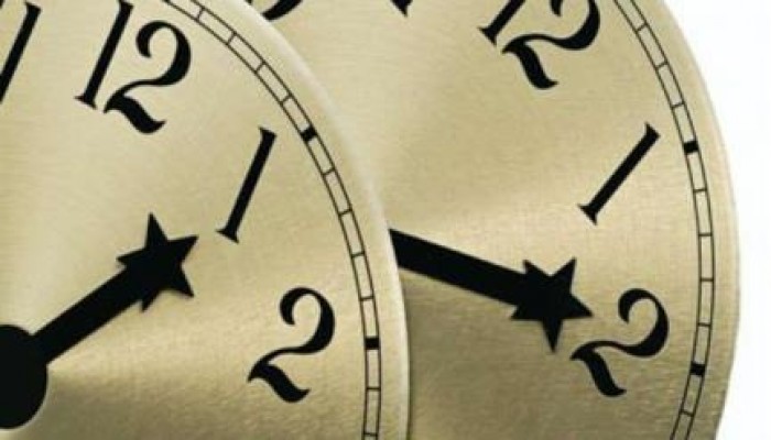 كلاكيت ثالث مرة: حكومة الانقلاب تعود للعمل بالتوقيت الصيفي رغم أضراره النفسية والصحية