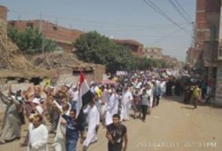 أهالى مسقط رأس الرئيس "مرسى" يهتفون "غزة رمز العزة"