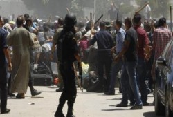 تونس تمنع بالقوة المصريين الفارين من ليبيا من دخول أراضيها خشية إقامتهم في البلاد