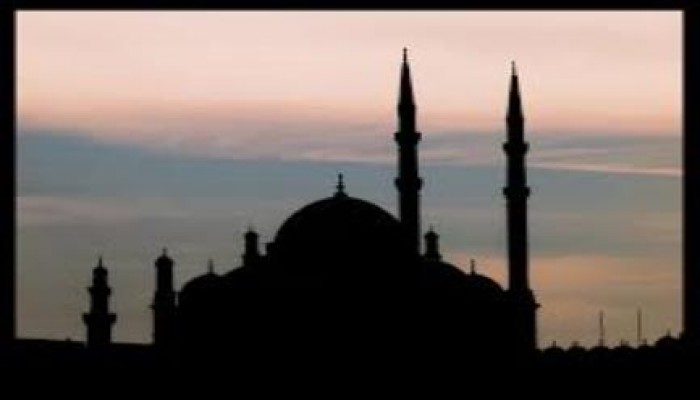 بالفيديو  تقرير نارى للجزيرة عن محاربة الانقلاب للمساجد والدعاة عدا شخوص حزب الزور