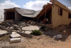 الجيش يقتل طفل وإصابة 4 لسقوط قذيفة على منزل في قصف لـ «الأباتشي» على الشيخ زويد