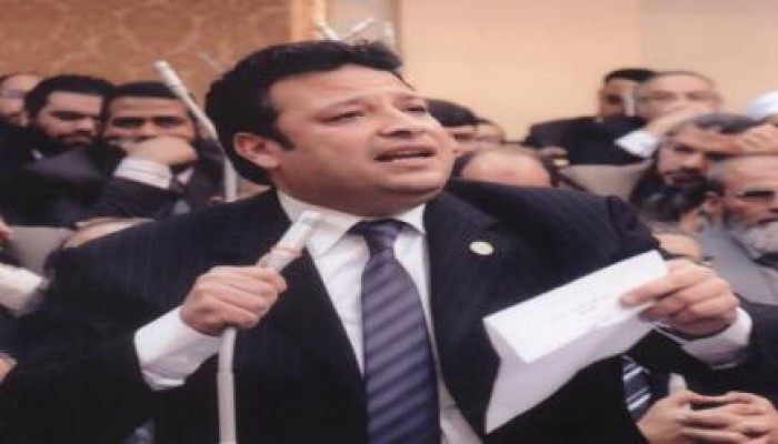 حاتم عزام: السيسي يدفع مصر لكارثة محققة جديدة