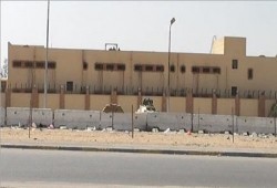 ميلشيا الانقلاب تصادرالأدوية من معتقلي سجن المستقبل والمعتقلون يهتفون احلق شنبك منتاش راجل